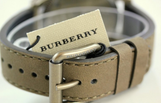 2022122907470396 - BURBERRY巴寶莉時尚時裝三眼大錶盤流行皮帶石英男錶BU7811￥1180