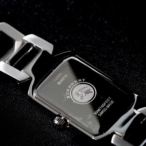 2022122911383471 - BURBERRY 博柏利 簡約時尚腕錶 BU4212 魅力鋼帶石英方形女錶￥1280
