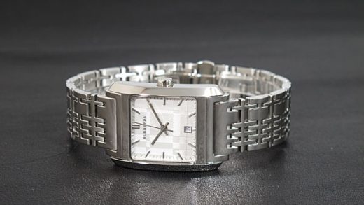 2022122911450895 520x293 - 博柏利BURBERRY（巴寶莉）手錶 英倫經典方形精鋼女錶BU1572￥1080