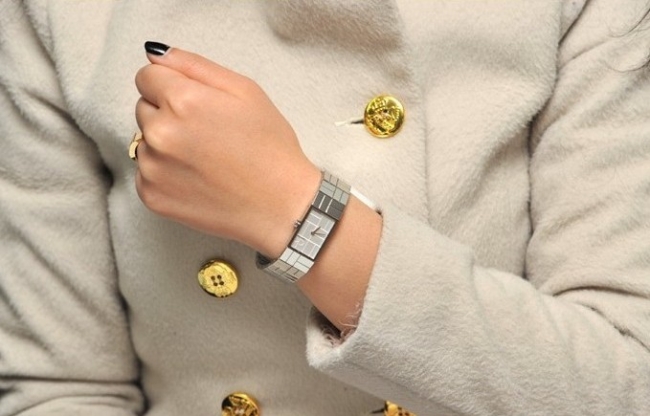 2022122912485397 - 品牌手錶 CK手錶女錶全鋼雕刻條紋石英女腕錶K0J23120￥1080