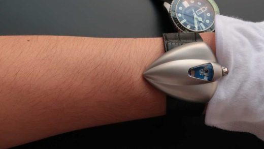 2022123006290210 520x293 - VSDeBethune腕錶設計師以《星際迷航》（StarTrek）中的宇宙飛船￥1800