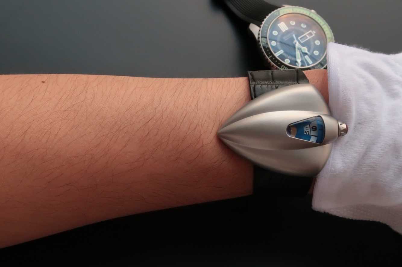 2022123006290210 - VSDeBethune腕錶設計師以《星際迷航》（StarTrek）中的宇宙飛船￥1800