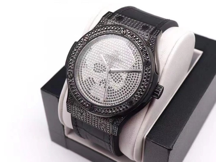 2023021609335068 - 恆寶復刻手錶多少錢 WWF廠手錶宇舶滿鉆繫列￥4580