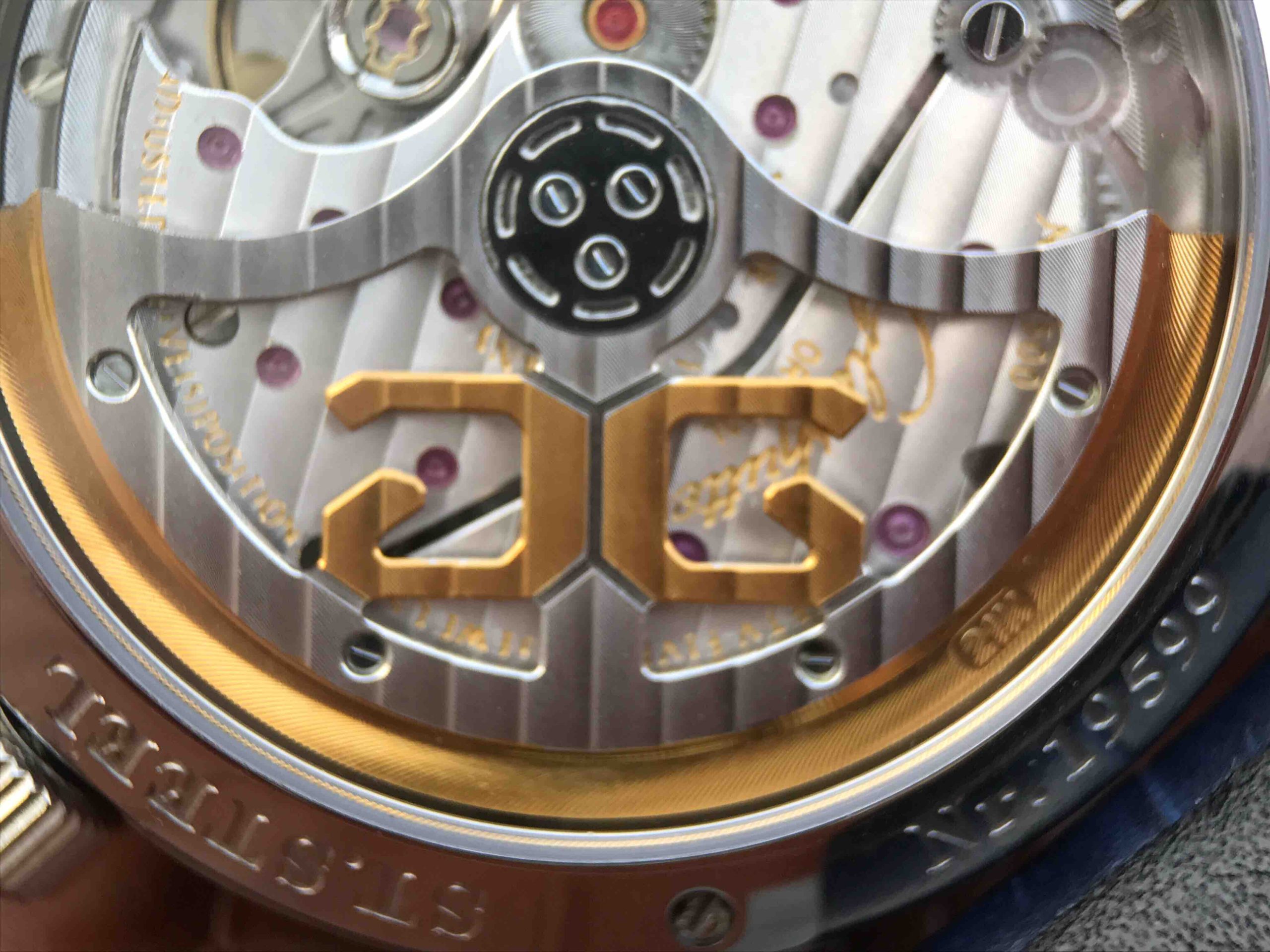2023033103510220 scaled - 復刻手錶格拉蘇蒂手錶價格及圖片 GF格拉蘇蒂原創議員大日歴月相100-04-32-12-04￥2780