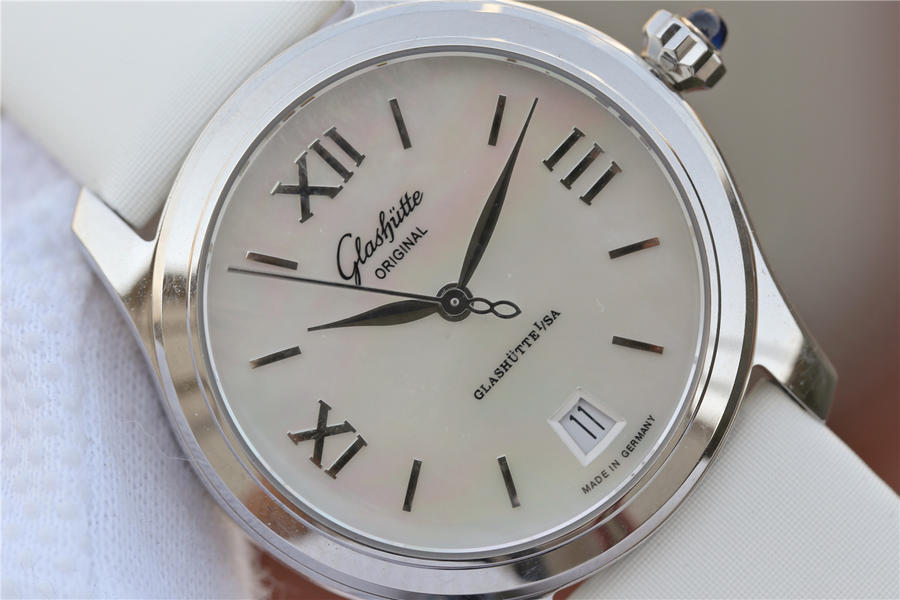 202304010027045 - 格拉蘇蒂女錶復刻手錶價格 FK格拉蘇蒂原創女錶1-39-22-08-02-44￥2680