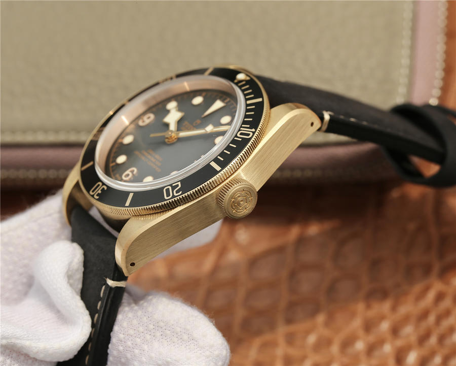 2023040503074381 - 復刻手錶帝舵 XF帝舵碧灣青銅型貝克漢姆同款M79250BA-0001￥3480