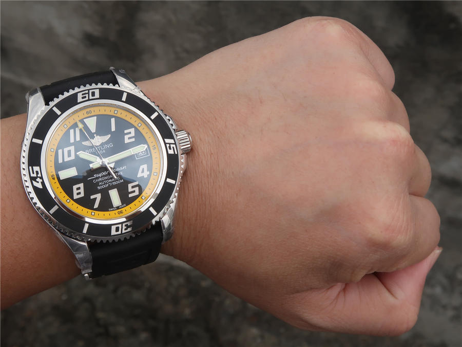 2023040700514946 - 百年靈超級海洋文化二代復刻手錶 GM百年靈超級海洋A1736402/BA32￥2880