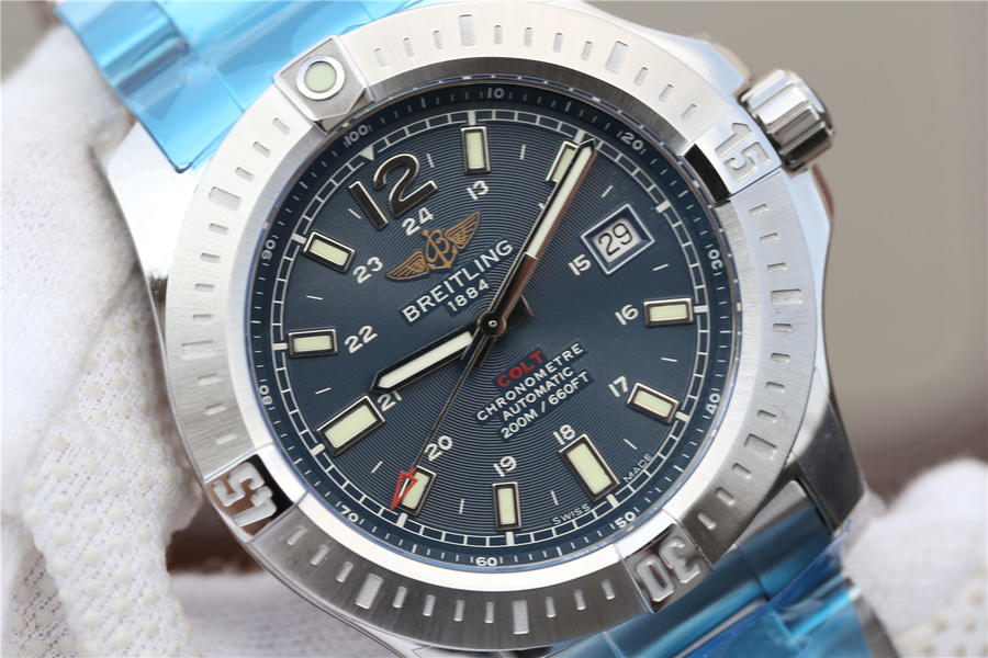 2023041203334580 - 百年靈挑戰復刻手錶 GF百年靈挑戰者自動機械腕錶￥2880
