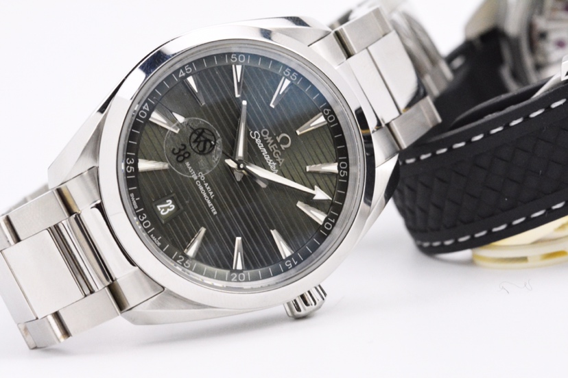 2025032512463052 - VS 2020新品:頂級復刻錶綠海馬150米柚木盤來了！