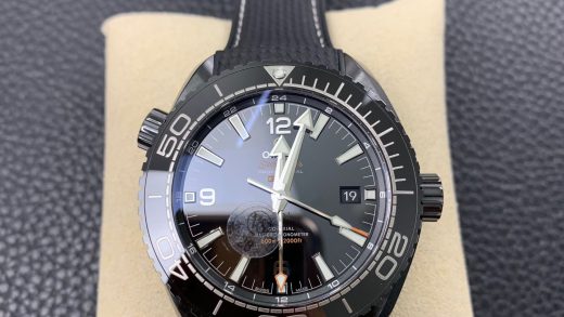 2025042513412919 520x293 - 頂級歐米茄復刻錶vs海洋宇宙 深海之黑