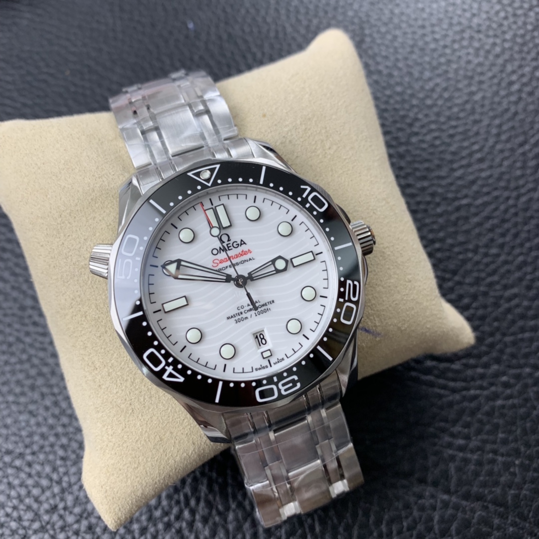 2025090515551879 - vs歐米茄新品 新海馬300 黑白配色 熊貓海馬高仿表
