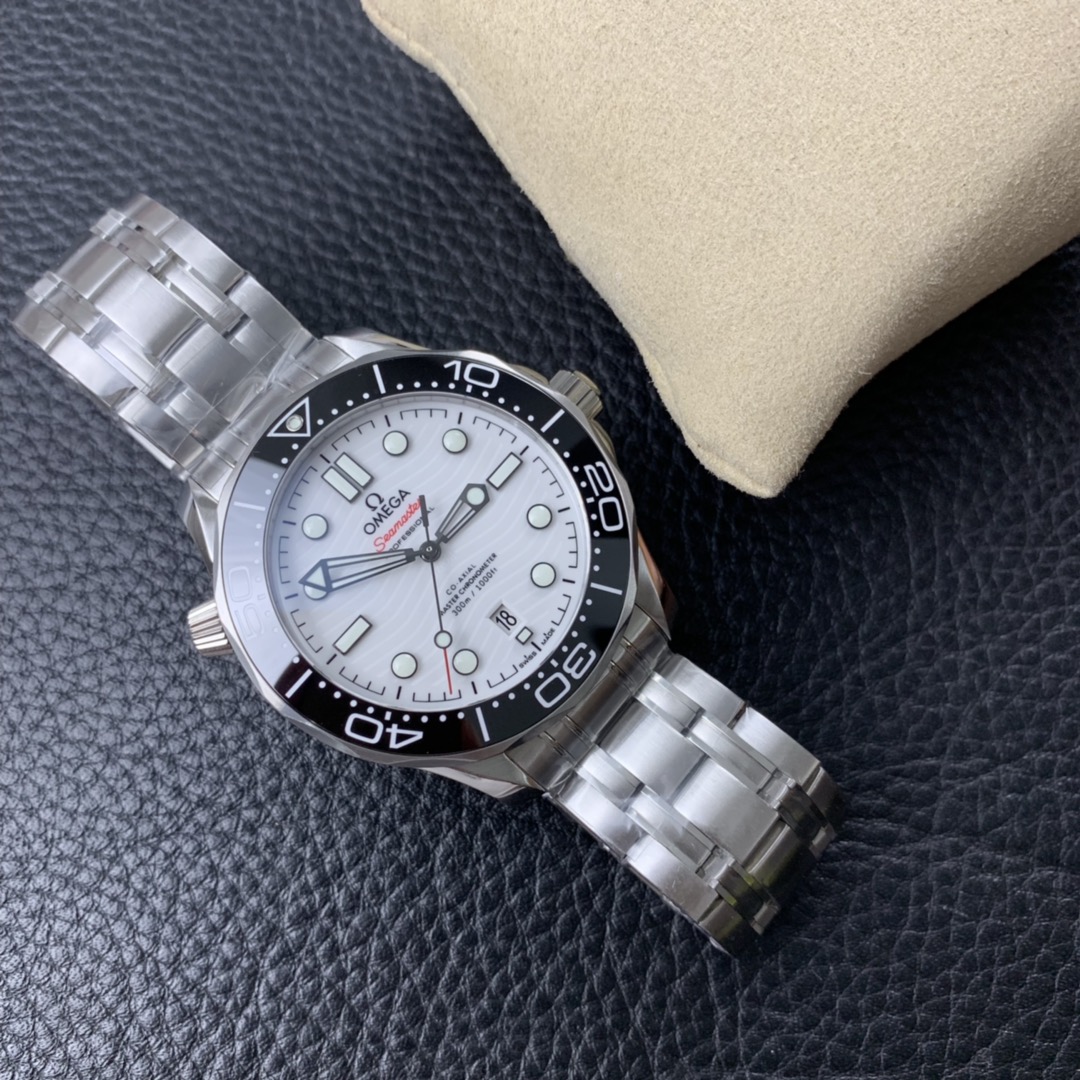 2025090515553828 - vs歐米茄新品 新海馬300 黑白配色 熊貓海馬高仿表