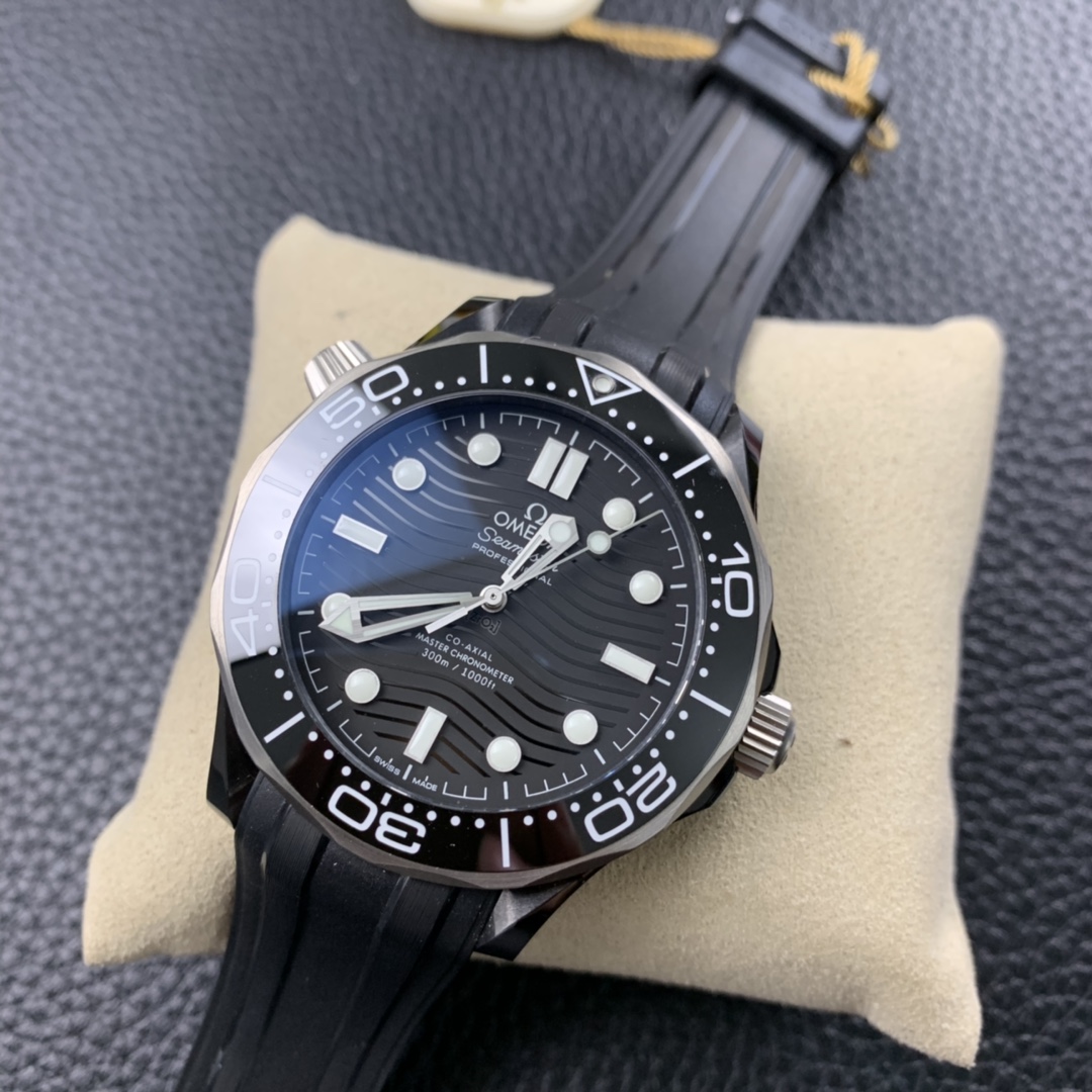 2025091317081041 - VS新品頂級高仿表歐米茄新海馬300M真陶瓷43.5mm