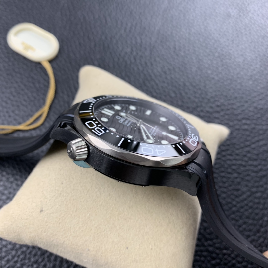 2025091317081874 - VS新品頂級高仿表歐米茄新海馬300M真陶瓷43.5mm