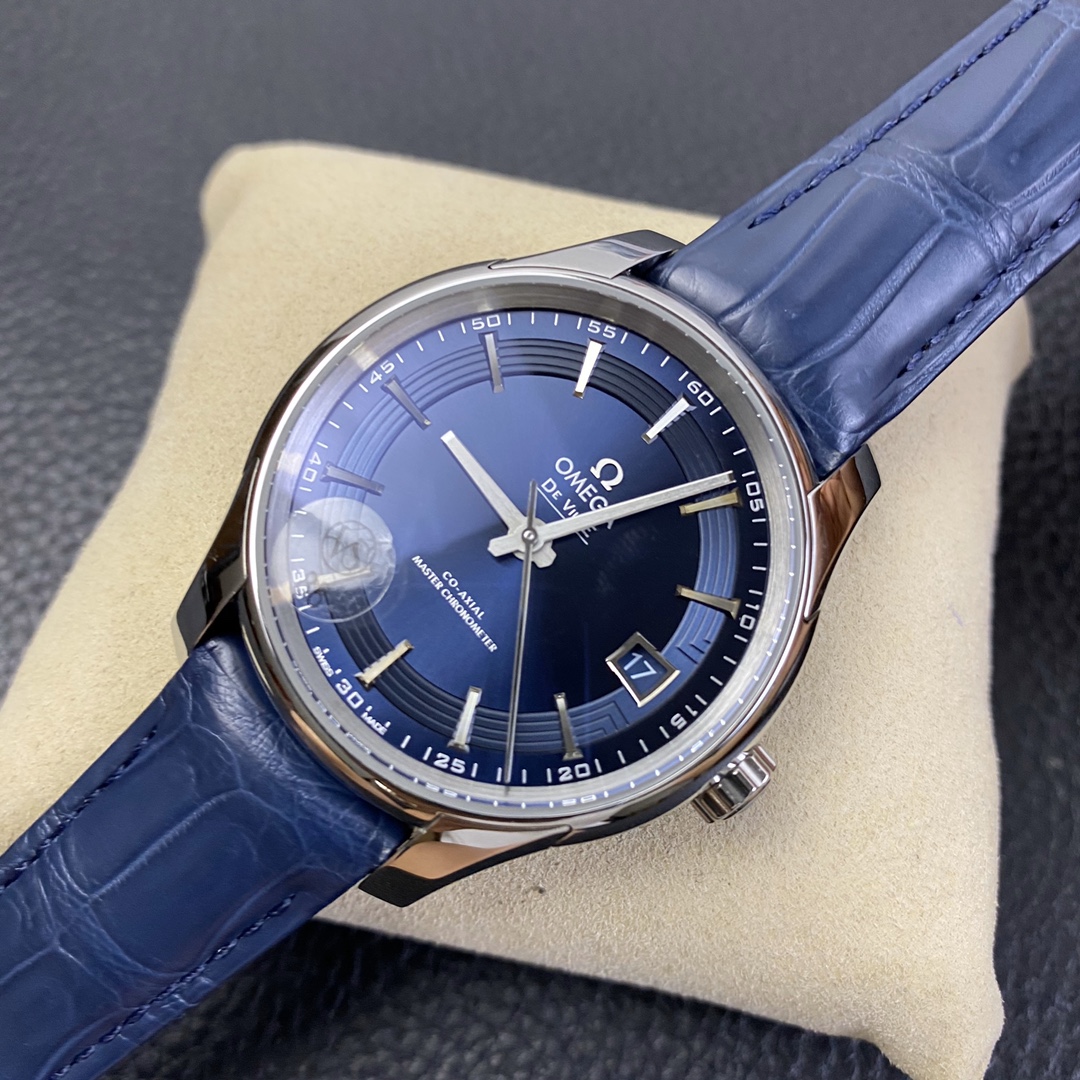 2025102920270051 - VS歐米茄高仿表 蝶飛8900 明亮之藍 搭藍鱷魚皮