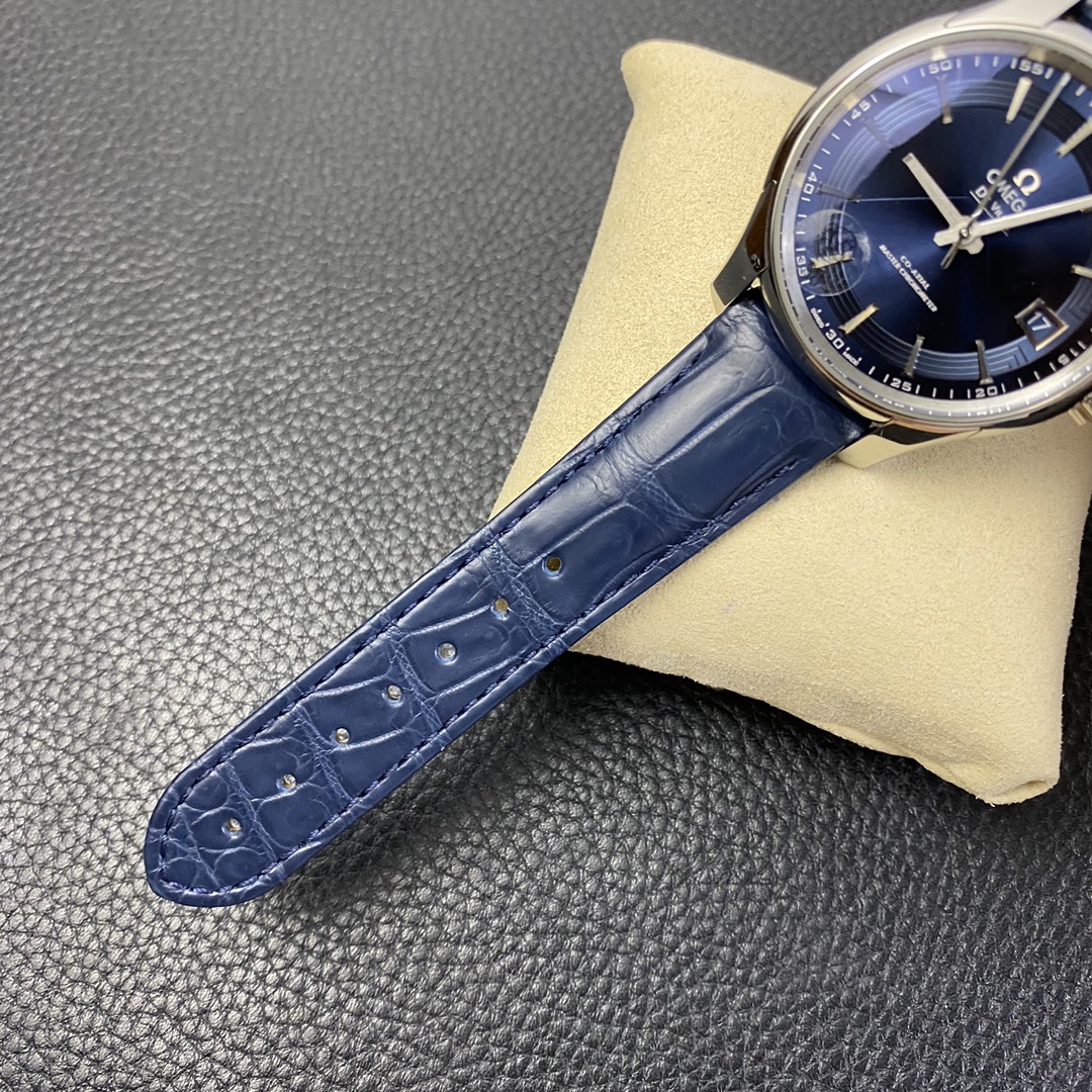 2025102920274772 - VS歐米茄高仿表 蝶飛8900 明亮之藍 搭藍鱷魚皮