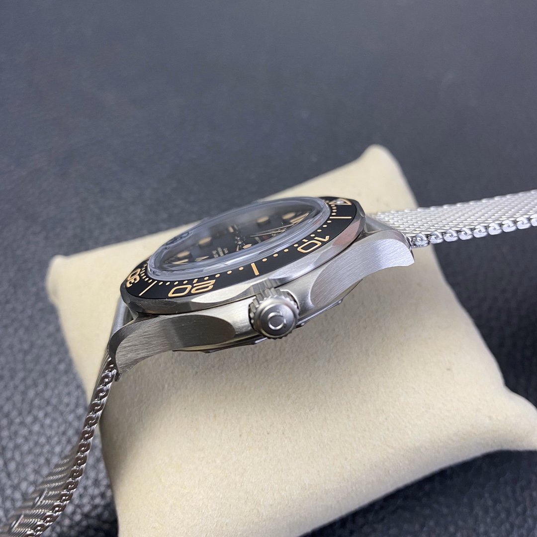 2025102920291771 - VS廠歐米茄高仿表 邦德007升級鋼帶版