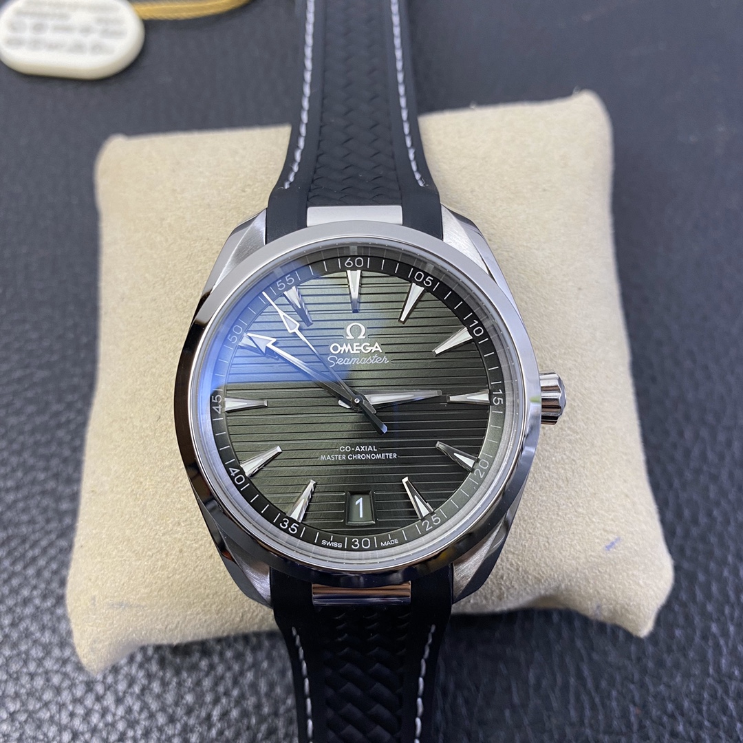 2025111115485875 - VS廠歐米茄 新品 新海馬150米系列 柚木淺綠盤高仿表