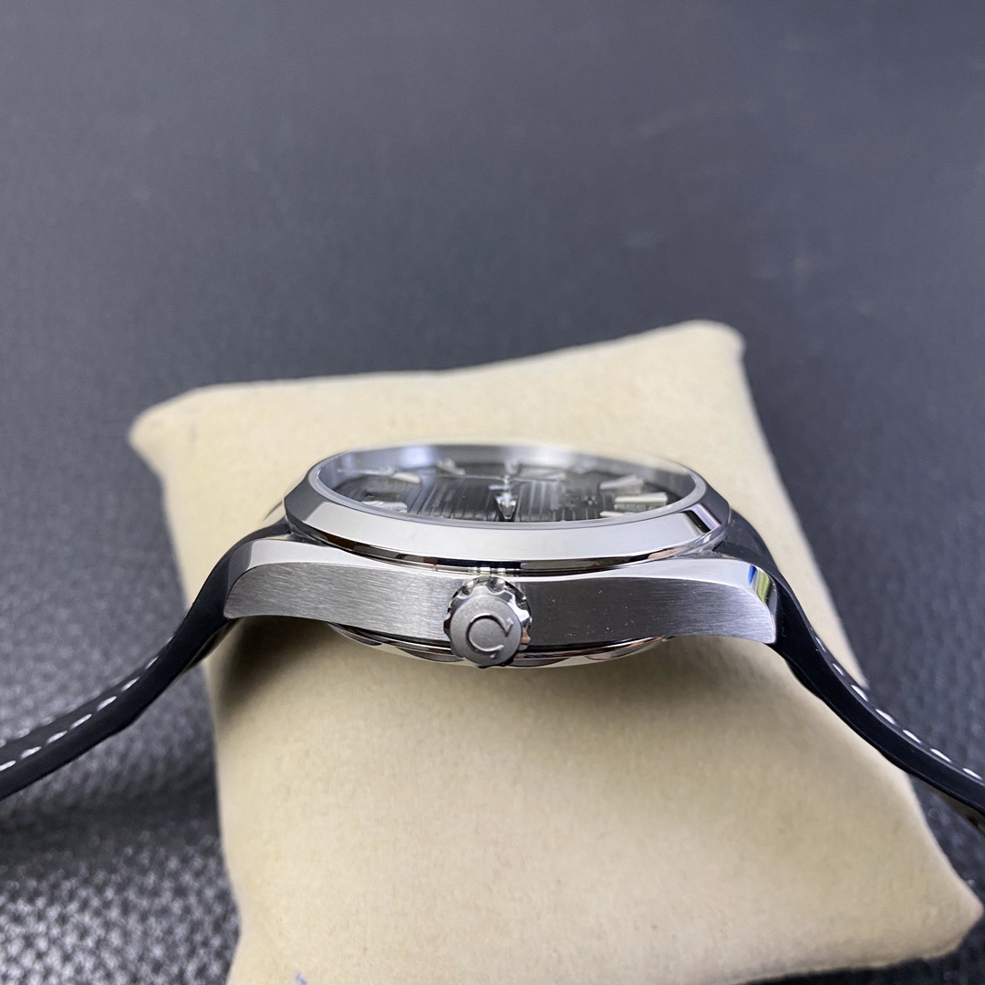 2025111115492533 - VS廠歐米茄 新品 新海馬150米系列 柚木淺綠盤高仿表