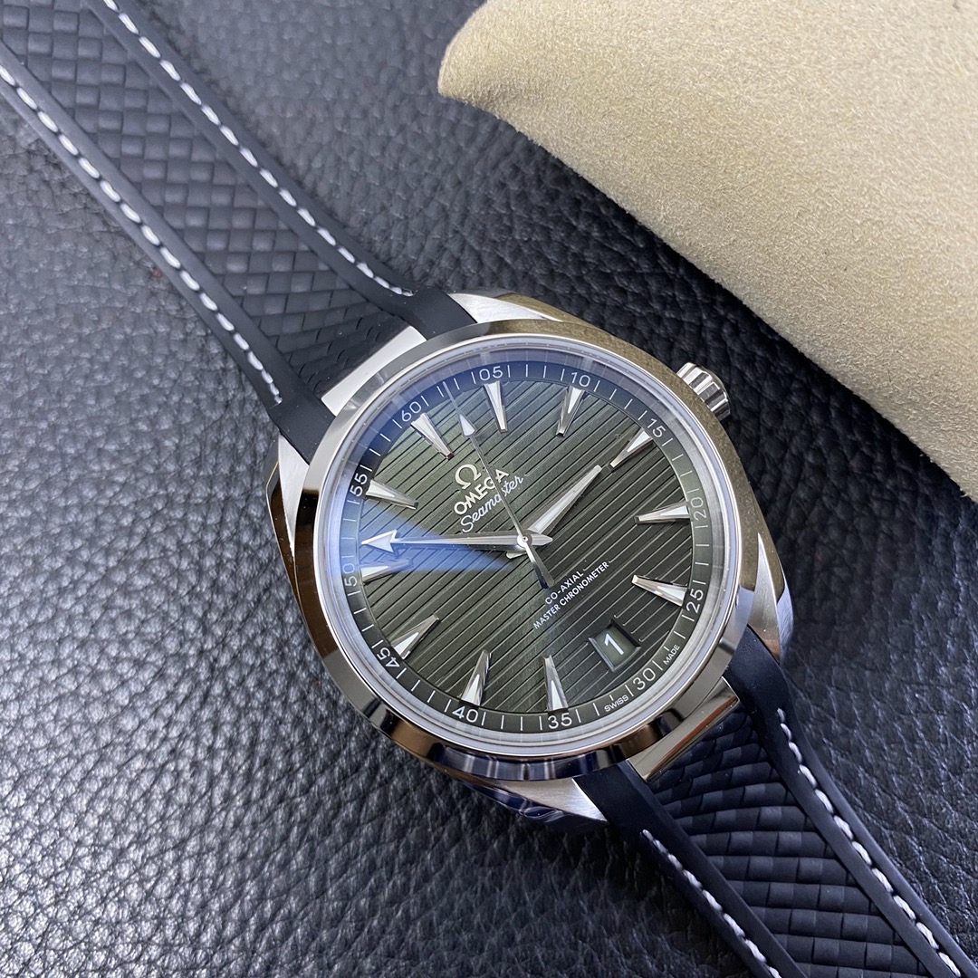 2025111115494219 - VS廠歐米茄 新品 新海馬150米系列 柚木淺綠盤高仿表