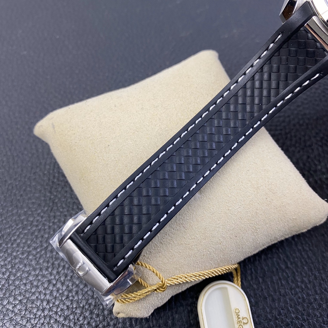 2025111115494915 - VS廠歐米茄 新品 新海馬150米系列 柚木淺綠盤高仿表