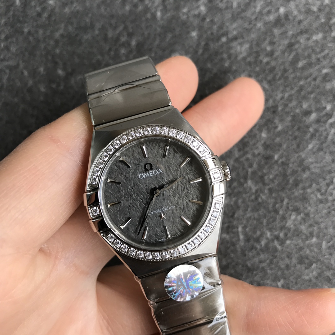 2025112414561476 - 歐米茄臺灣高仿腕表第五代星座石英系列腕表——纖巧觸感