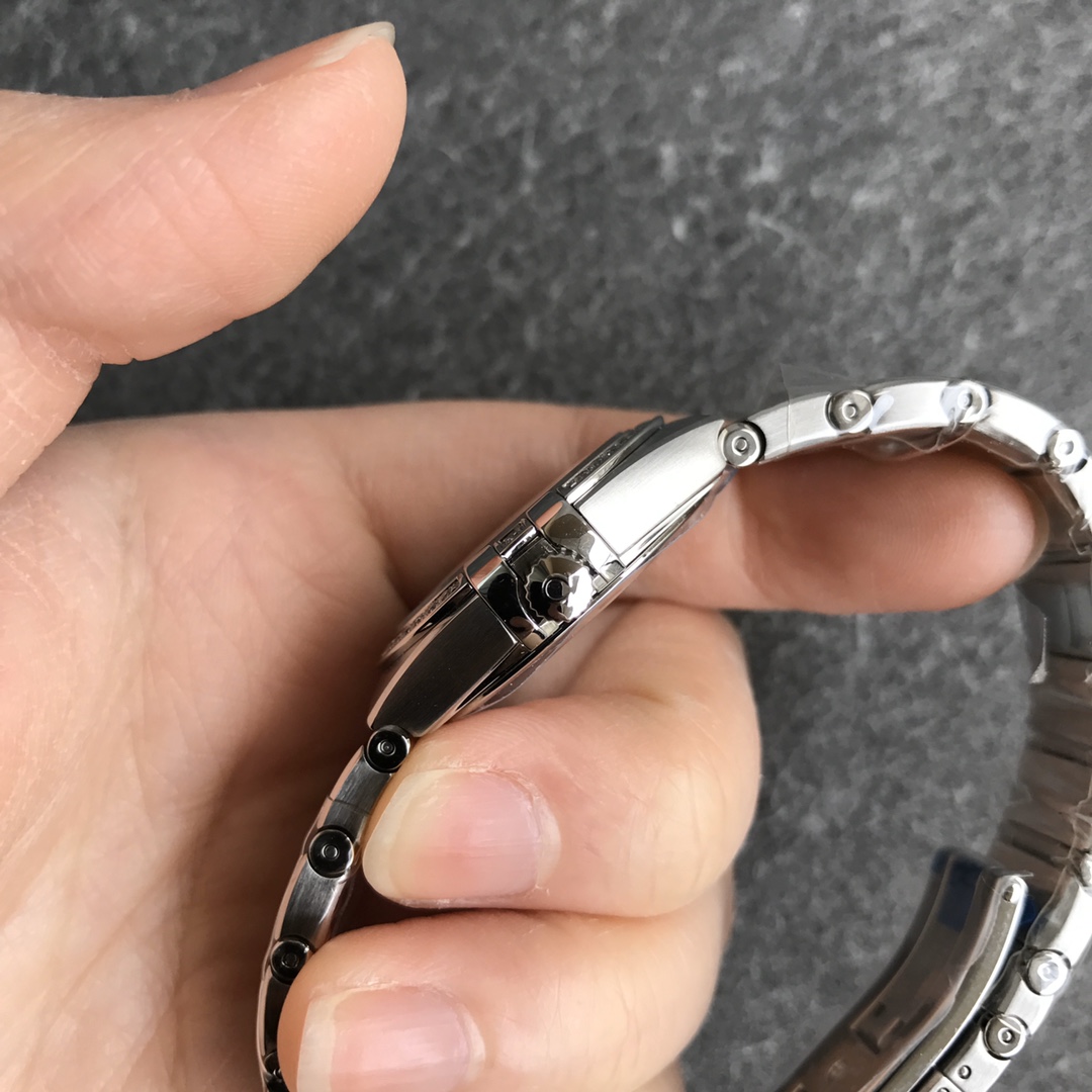 2025112414593568 - 臺灣復刻表歐米茄第五代星座石英系列腕表細節之處見真美