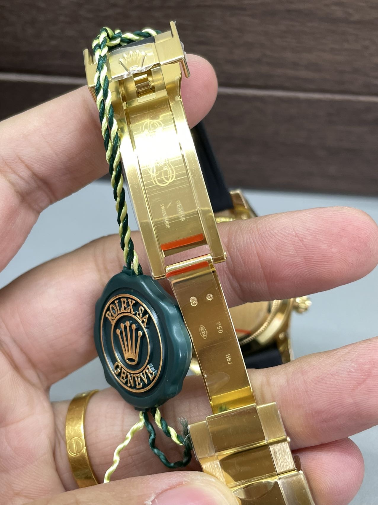 2025122612304380 - ZF廠配重余文樂同款黃金膠帶迪通拿高仿表