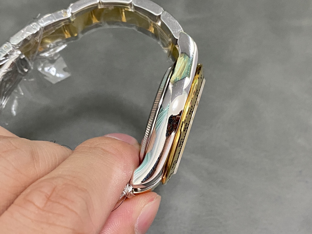 2026040715354936 - 改裝定製 18k包金 勞力士新款迪通拿高仿表4131機芯